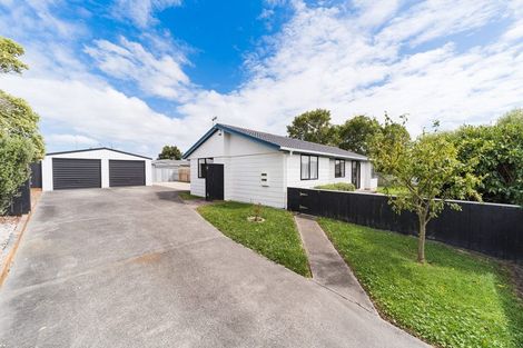 Photo of property in 30 Peppertree Glade, Kelvin Grove, Palmerston North, 4414