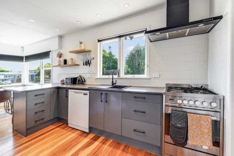 Photo of property in 2 Katherine Place, Melville, Hamilton, 3206