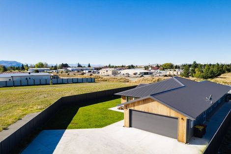 Photo of property in 7 Aoraki Crescent, Twizel, 7901