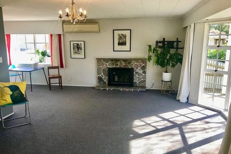 Photo of property in 14 Papawai Road, Greytown, 5712