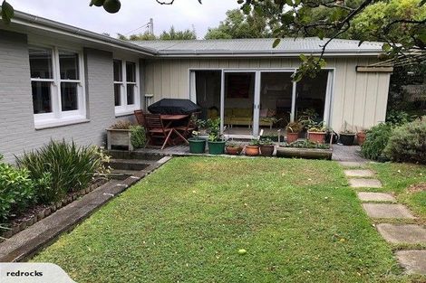 Photo of property in 8 Winston Street, Crofton Downs, Wellington, 6035