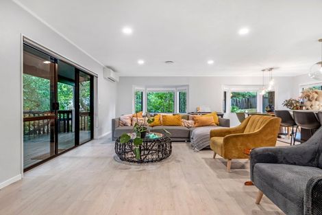 Photo of property in 21 Nyssa Place, Totara Heights, Auckland, 2105