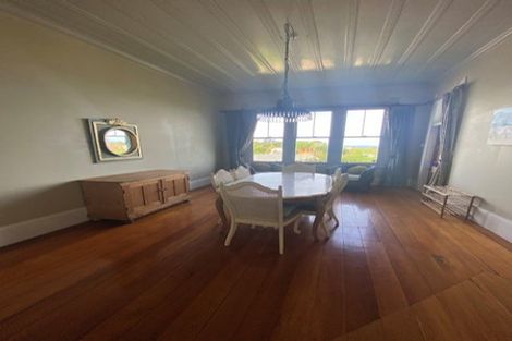 Photo of property in 16 Sealy Road, Bluff Hill, Napier, 4110