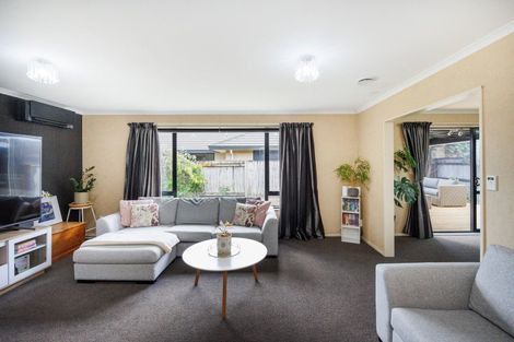 Photo of property in 10 Boston Parade, Kelvin Grove, Palmerston North, 4414