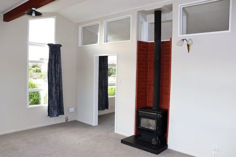 Photo of property in 32 Stuart Street, Holmes Hill, Oamaru, 9401