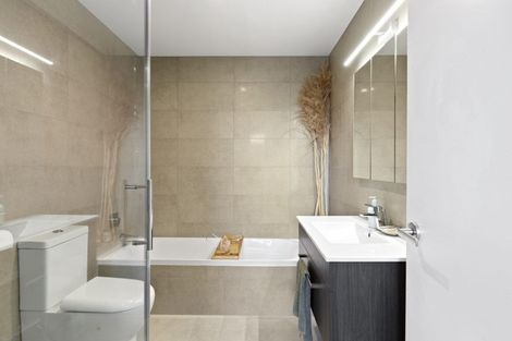 Photo of property in 7 Tahuhu Road, Mount Wellington, Auckland, 1062