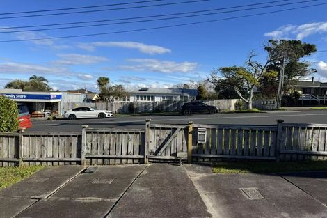Photo of property in 959a Beach Road, Torbay, Auckland, 0630