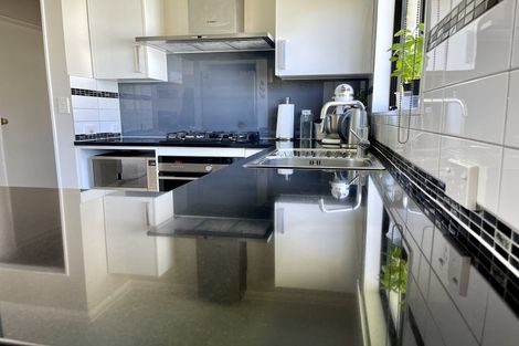 Photo of property in 100 Frobisher Street, Island Bay, Wellington, 6023