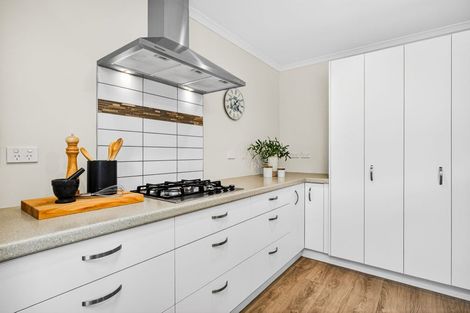 Photo of property in 27 Parlane Drive, Huapai, Kumeu, 0810