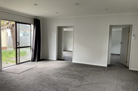 Photo of property in 32 Glamis Avenue, Strathmore Park, Wellington, 6022