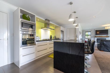 Photo of property in 9 Reeves Street, Green Island, Dunedin, 9018