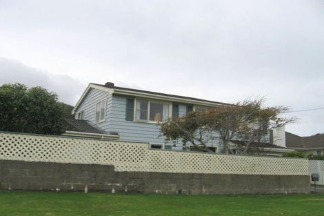 Photo of property in 20 Coates Street, Tawa, Wellington, 5028