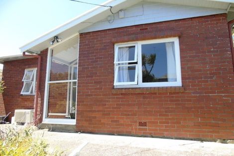 Photo of property in 77 Houghton Bay Road, Houghton Bay, Wellington, 6023