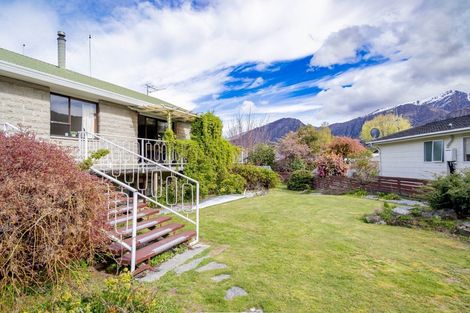 Photo of property in 12 Hood Crescent, Arrowtown, 9302