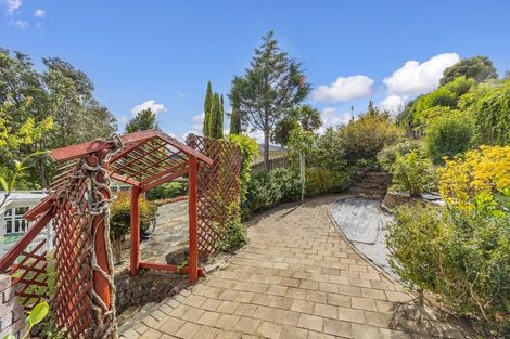 Photo of property in 17 Louise Place, Browns Bay, Auckland, 0630