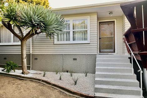 Photo of property in 8 Coletta Lane, Te Atatu South, Auckland, 0610