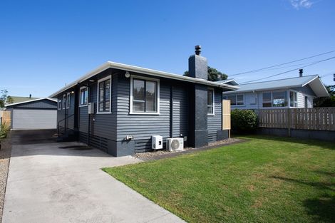 Photo of property in 215 Omata Road, Spotswood, New Plymouth, 4310