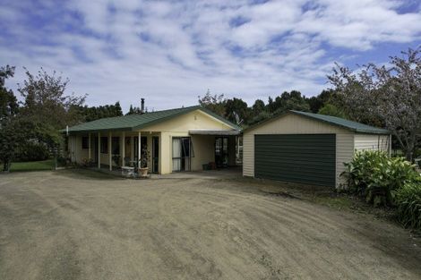 Photo of property in 222 Bruce Road, Levin, 5510