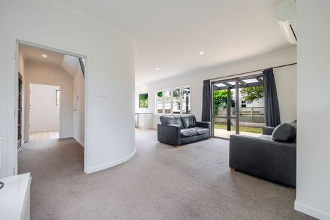 Photo of property in 38 Savage Crescent, West End, Palmerston North, 4412