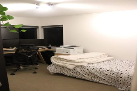 Photo of property in 1/2 Fernlea Rise, Bayview, Auckland, 0629