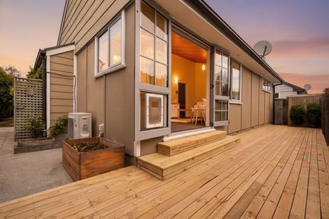 Photo of property in 69 Bower Avenue, New Brighton, Christchurch, 8083