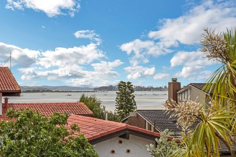 Photo of property in 3/28 Bramley Drive, Farm Cove, Auckland, 2012