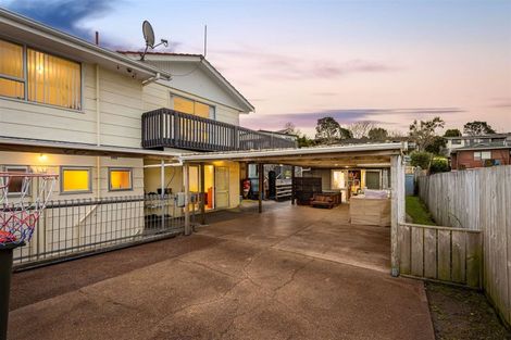 Photo of property in 8 Sari Place, Massey, Auckland, 0614