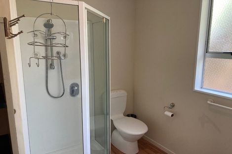 Photo of property in 35a Edgecombe Street, Newlands, Wellington, 6037