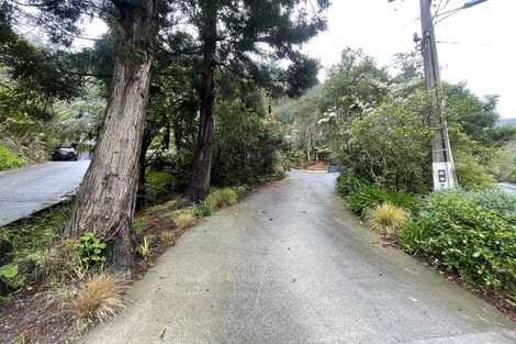 Photo of property in 155 Pinehaven Road, Pinehaven, Upper Hutt, 5019