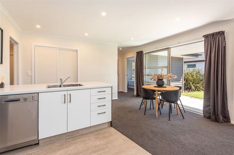 Photo of property in 14 Bradwell Crescent, Halswell, Christchurch, 8025