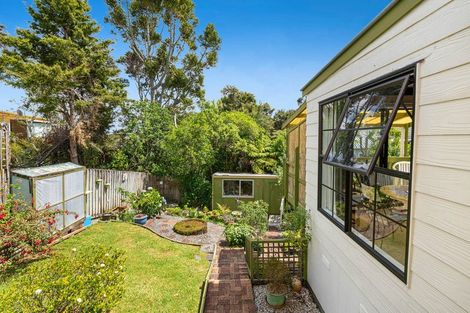 Photo of property in 35 Gerontius Lane, Snells Beach, 0920