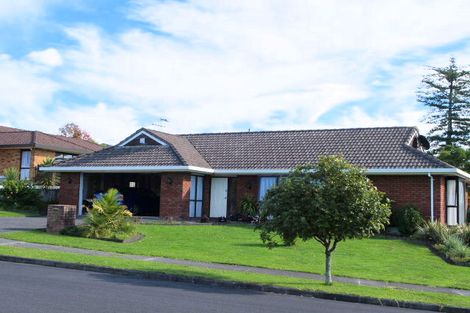 Photo of property in 31 Northpark Avenue, Northpark, Auckland, 2013