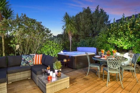 Photo of property in 250 Schnapper Rock Road, Schnapper Rock, Auckland, 0632