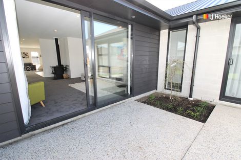 Photo of property in 25 Caledonia Drive, Mosgiel, 9024