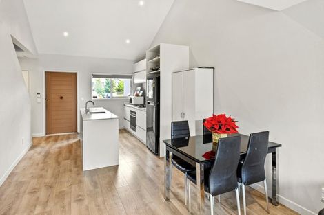 Photo of property in 14 Patiti Parade, Mangere Bridge, Auckland, 2022