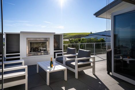 Photo of property in 16 Quarry Hill Terrace, Kennedys Bush, Christchurch, 8025
