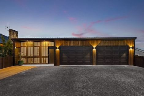 Photo of property in 181 Glenfield Road, Hillcrest, Auckland, 0627