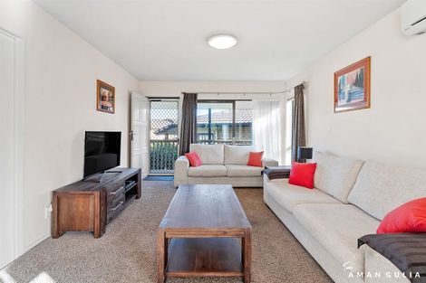 Photo of property in 3/197 Royal Road, Massey, Auckland, 0614