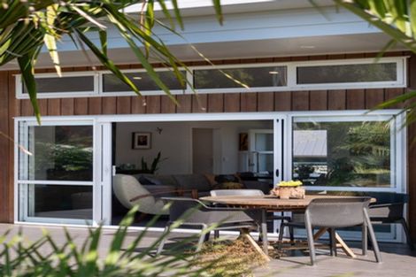 Photo of property in 53 Athenree Road, Athenree, Katikati, 3177