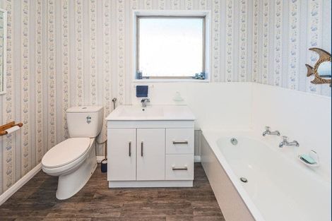 Photo of property in 8 Abbot Street, Gonville, Whanganui, 4501