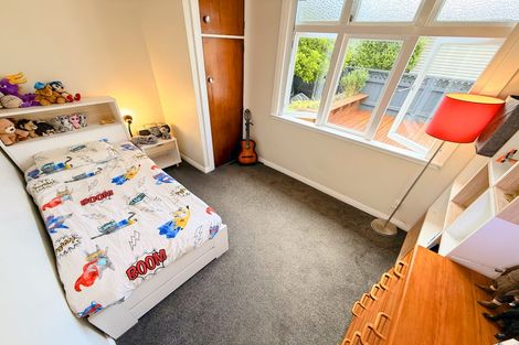 Photo of property in 4 Norton Park Avenue, Fairfield, Lower Hutt, 5011