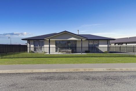 Photo of property in 5 Lakeland Avenue, Twizel, 7901