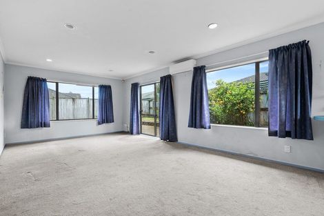 Photo of property in 21 Sandwick Drive, Weymouth, Auckland, 2103