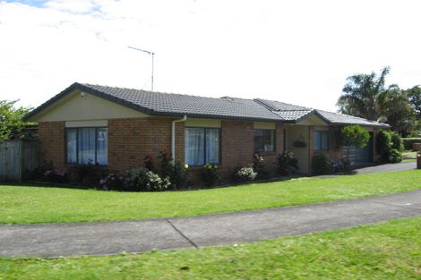 Photo of property in 15 Kohanga Road, Mangere Bridge, Auckland, 2022
