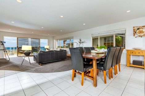 Photo of property in 1/25 Churchill Road, Murrays Bay, Auckland, 0630
