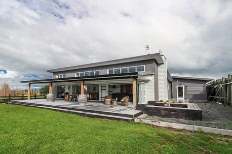 Photo of property in 143e Smith Road, Dannevirke, 4978