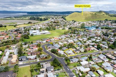 Photo of property in 4 Kambalda Street, Mangere Bridge, Auckland, 2022