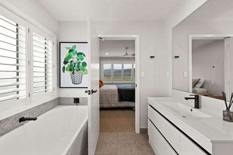 Photo of property in 135 North Shore Road, Eskdale, Napier, 4182