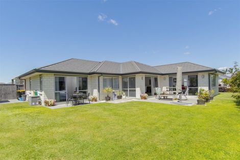 Photo of property in 10 Montia Close, Papamoa Beach, Papamoa, 3118