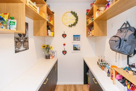 Photo of property in 11a Belvedere Crescent, Takaro, Palmerston North, 4412